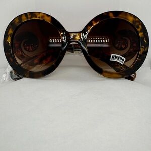 Stylish Tortoiseshell Oversized Baroque Sunglasses